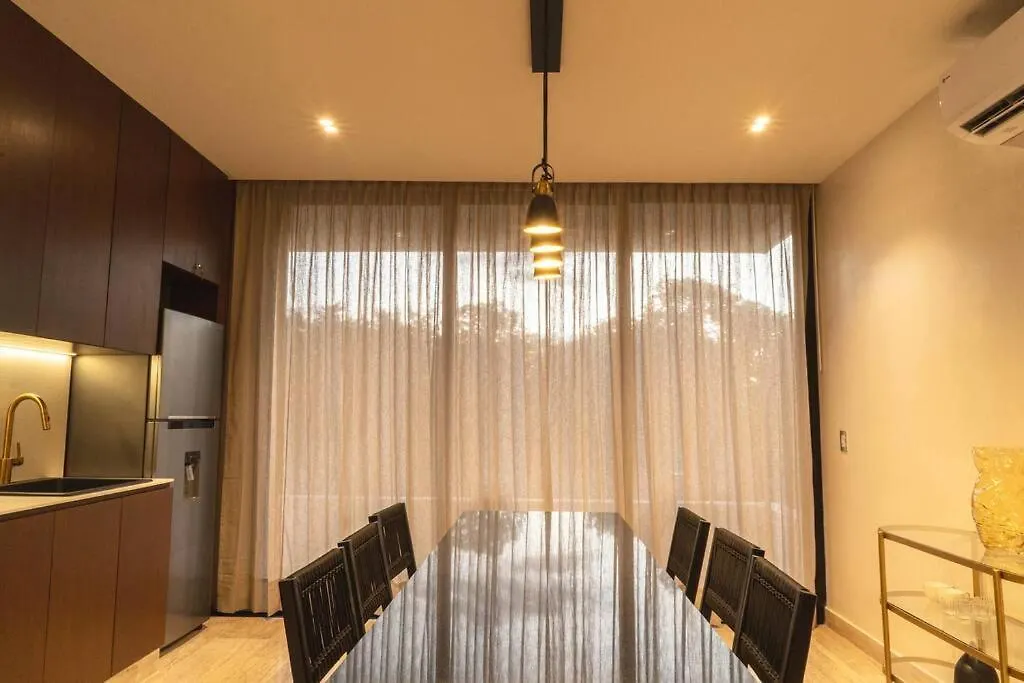Stylish Tulum Retreat For 6, Near Everything 0*,