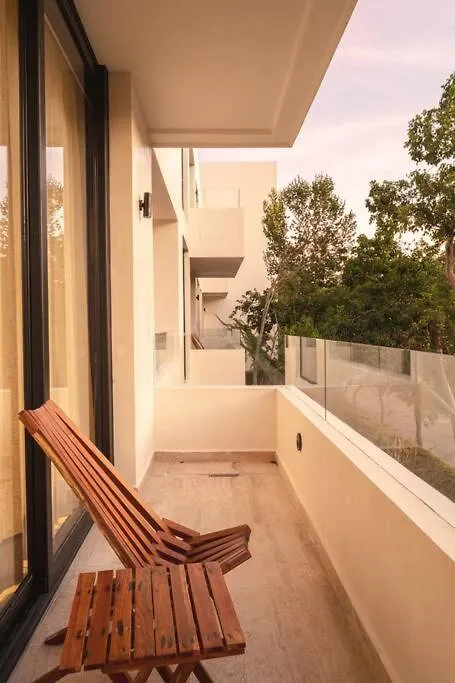 Stylish Tulum Retreat For 6, Near Everything Apartment